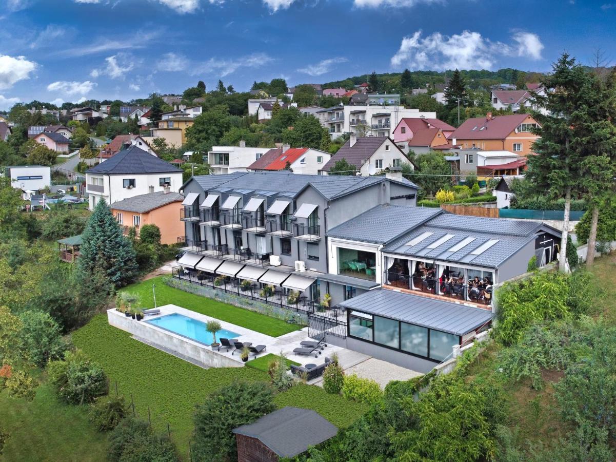 Restaurant & Pension U Hradu Штернберк Екстер'єр фото
